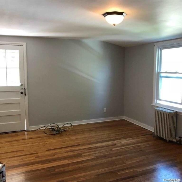 131 Chestnut St - Photo 2 of 6