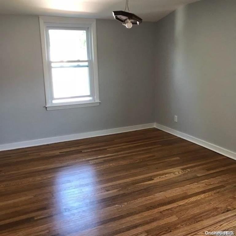 131 Chestnut St - Photo 3 of 6