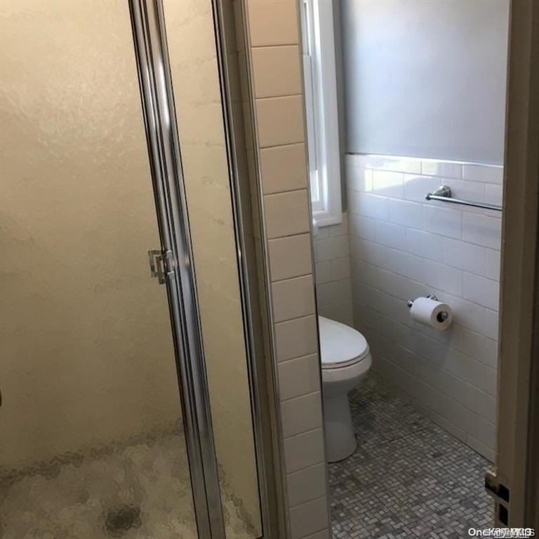 131 Chestnut St - Photo 4 of 6