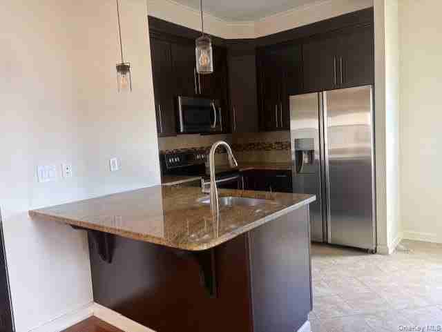4011 214th Pl #2R - Photo 5 of 9