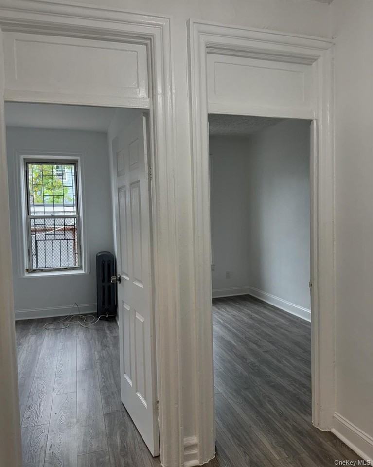 742 Sheffield Ave - Photo 6 of 8