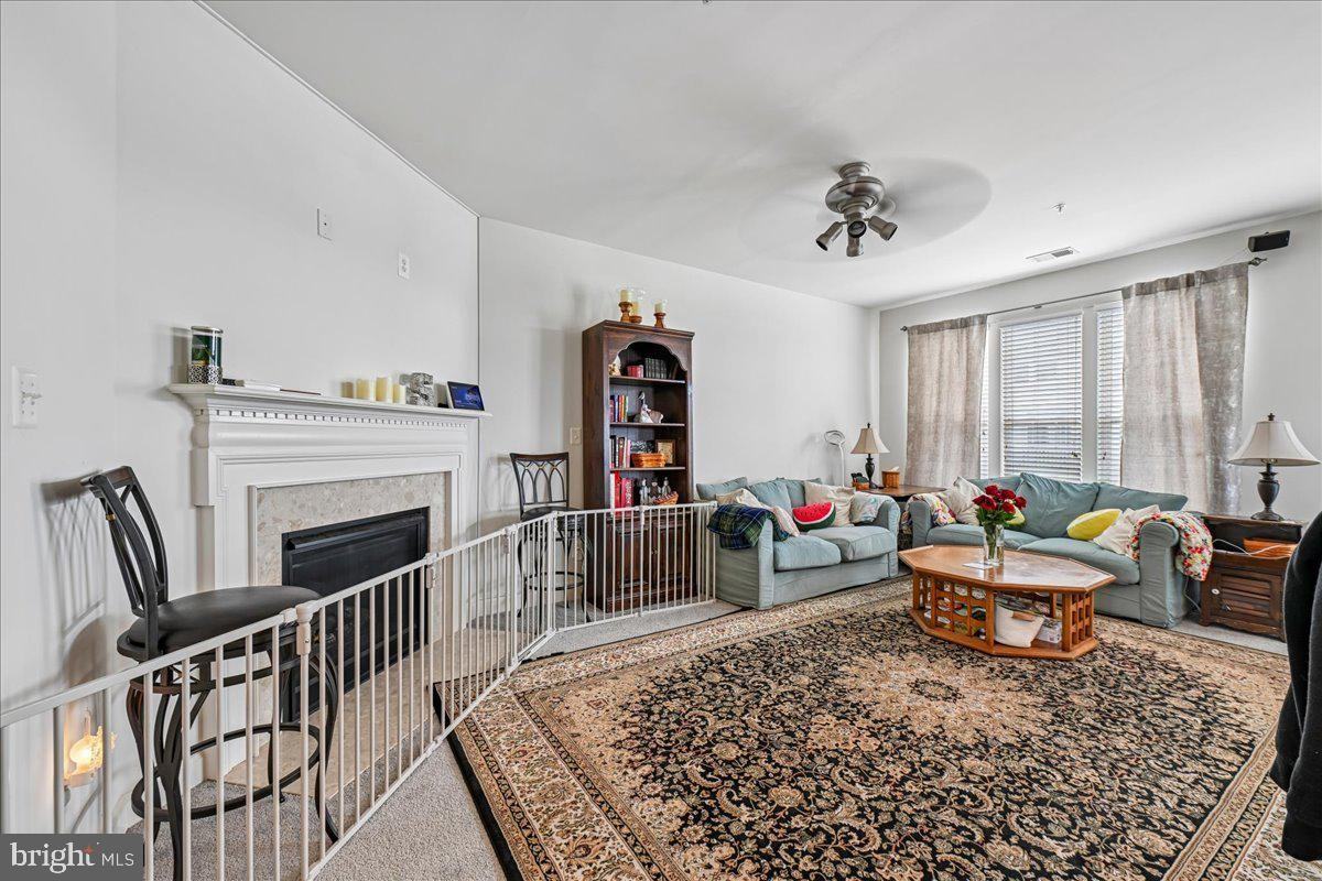 5722 Callcott Way ##B - Photo 4 of 42