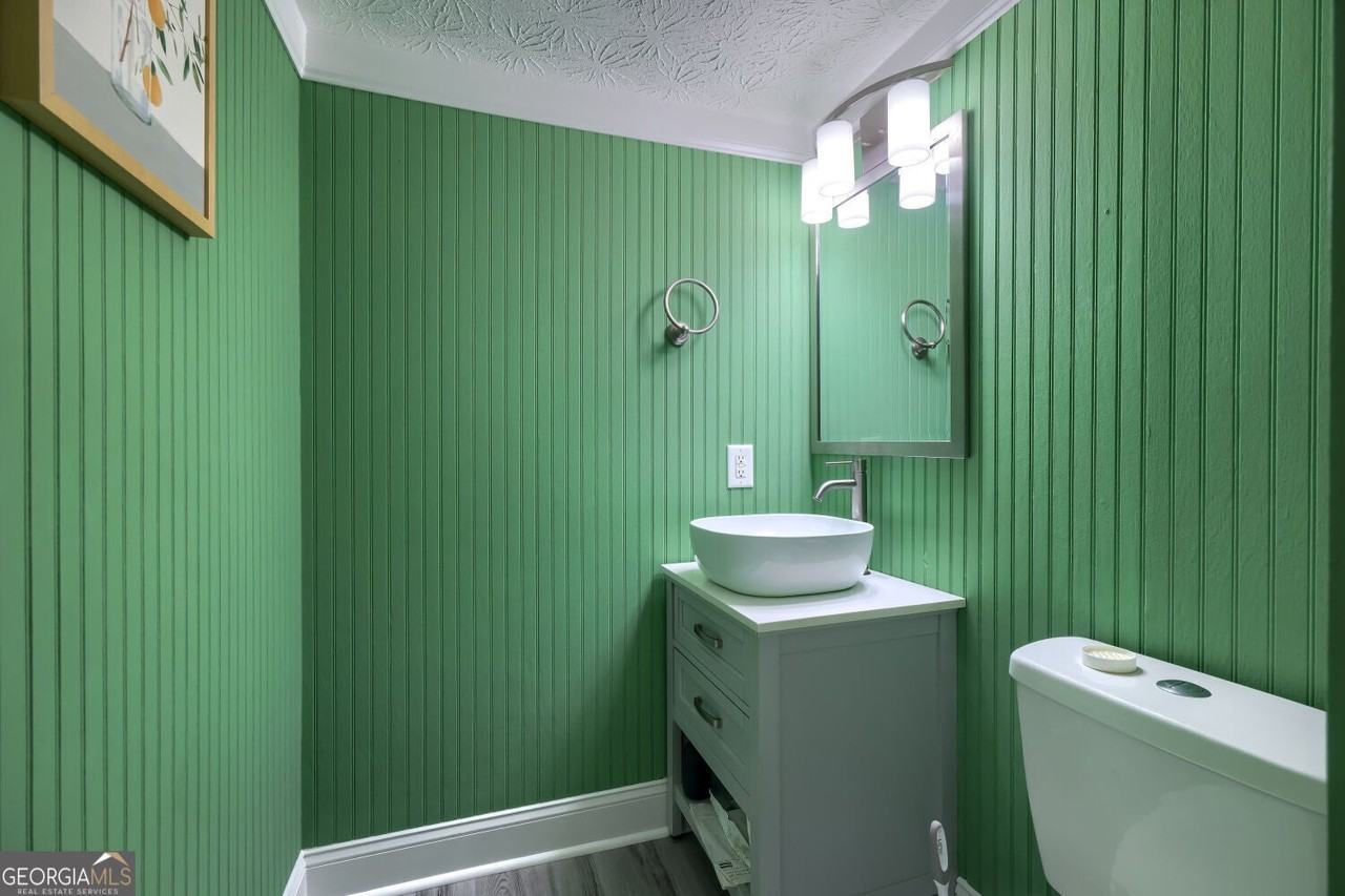 119 Forrest Ave - Photo 6 of 11