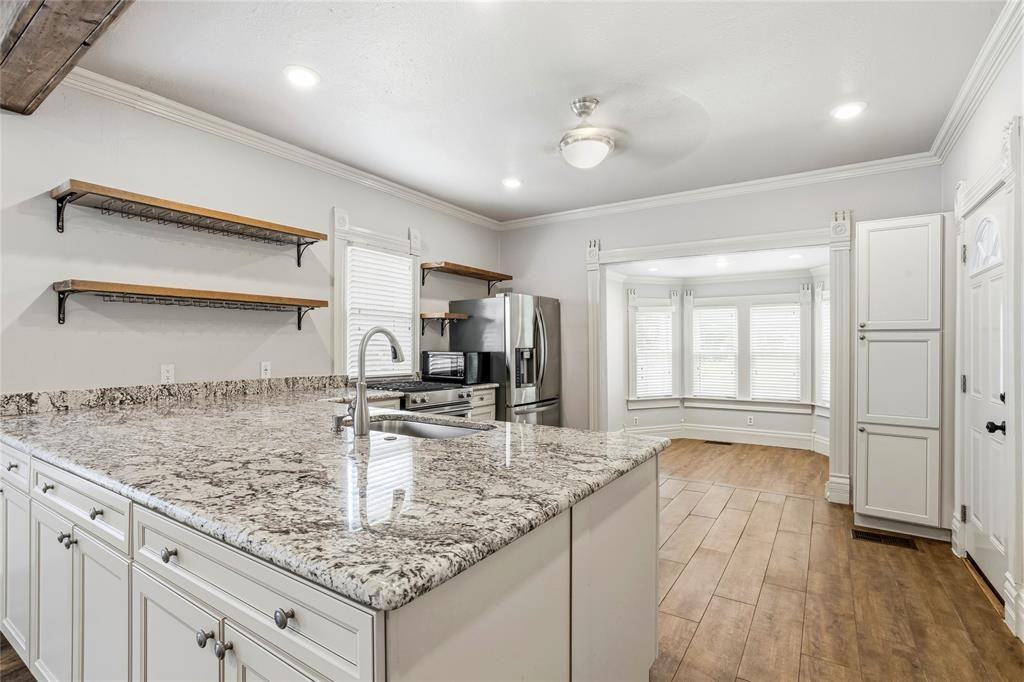 303 S Parvin St - Photo 6 of 36
