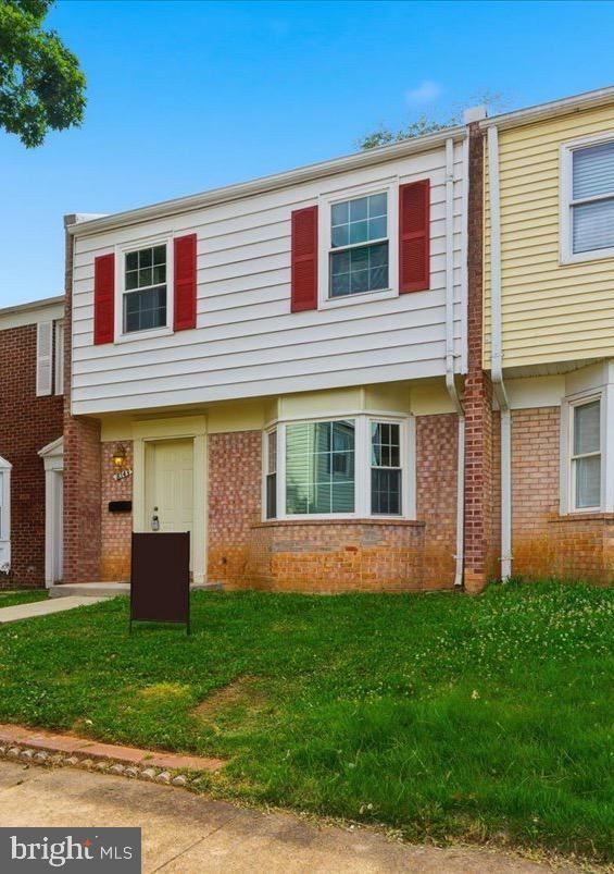 8143 Community Dr - Photo 2 of 28