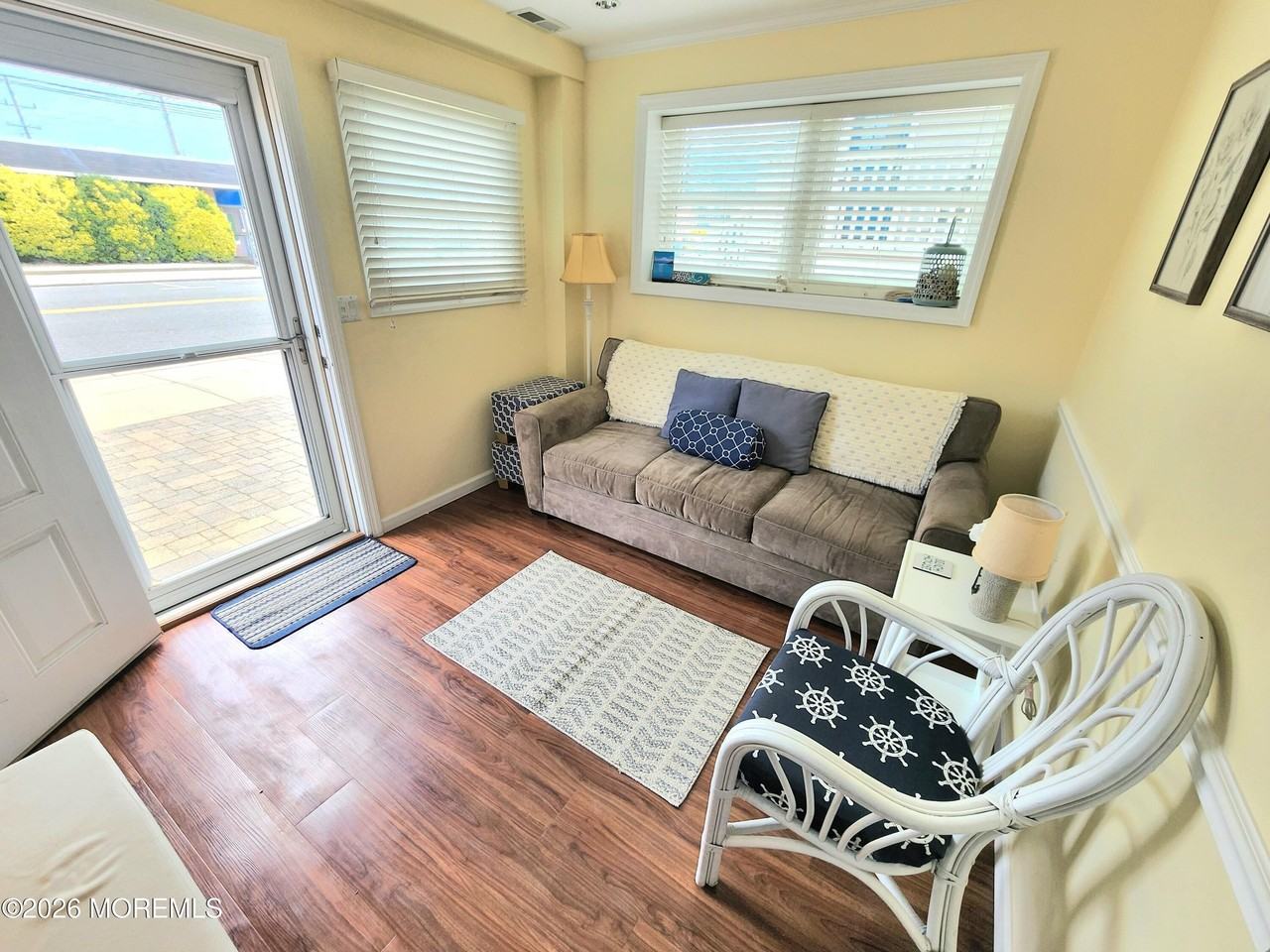 407 Grand Central Ave #3 - Photo 3 of 18