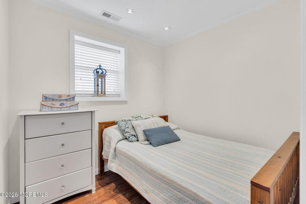 407 Grand Central Ave #3 - Photo 7 of 18