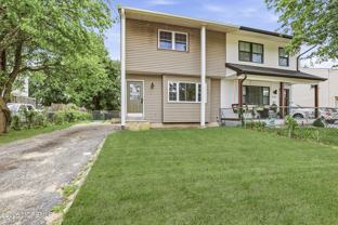 812 Oak St - Photo 1 of 1