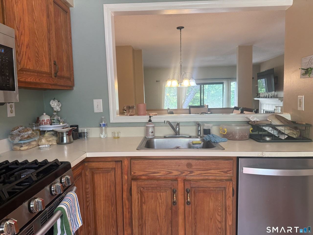 2 Stonington Ct Unit 2 - Photo 5 of 34