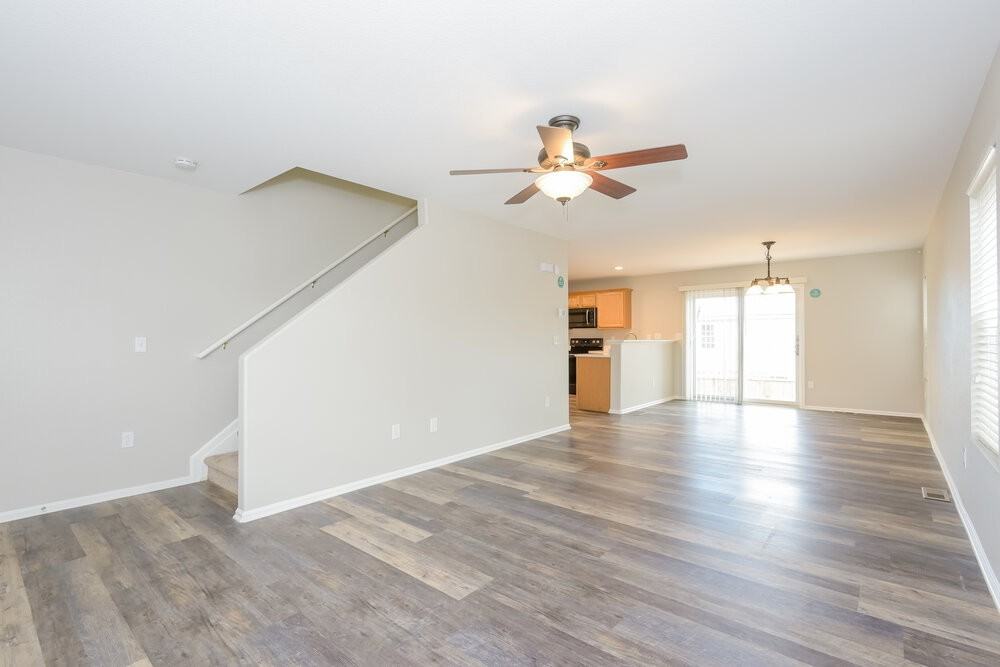 1832 Morningview Ln - Photo 5 of 20