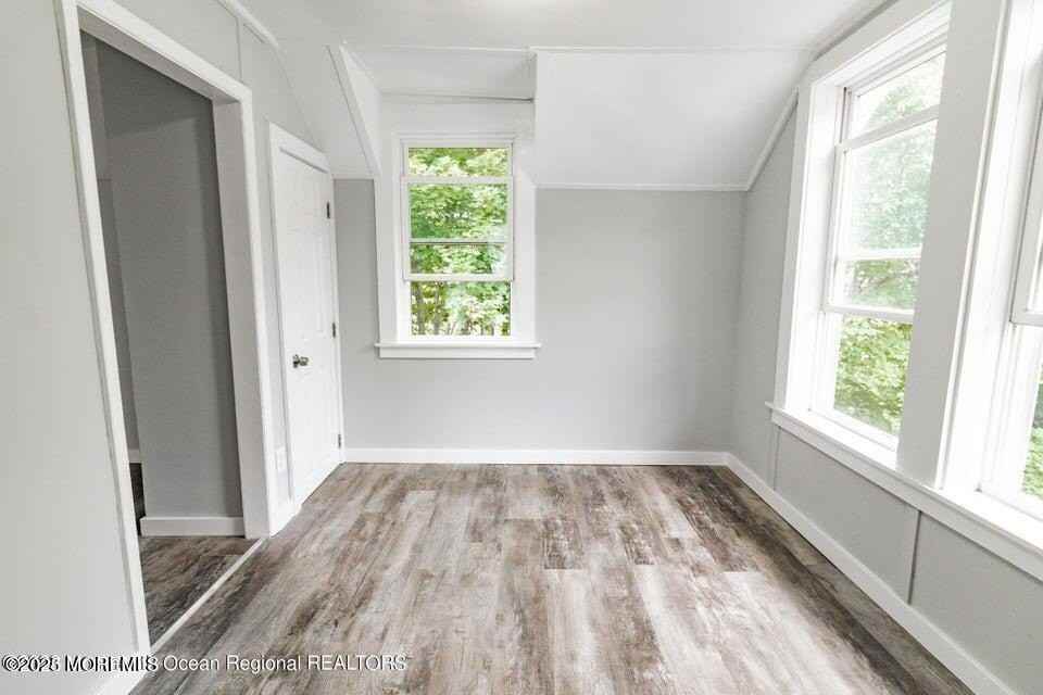 306 Henley Ave #B - Photo 5 of 18