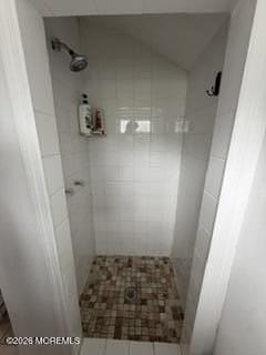 195 Bay Ave - Photo 6 of 11