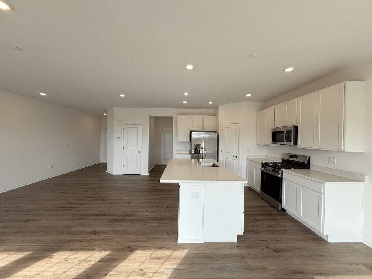 604 Cassia Ct #604 - Photo 3 of 15