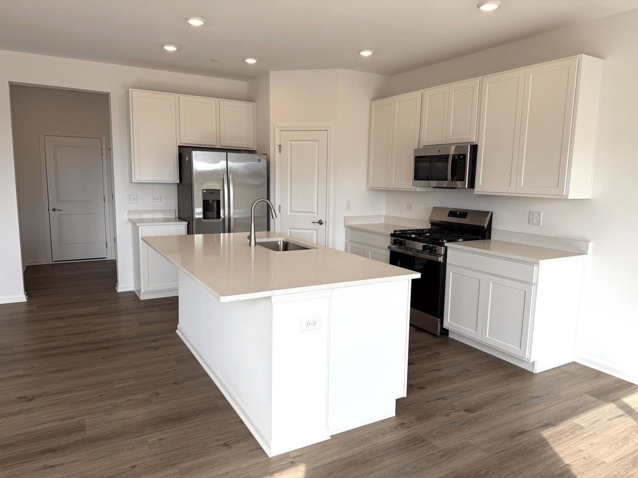 604 Cassia Ct #604 - Photo 4 of 15