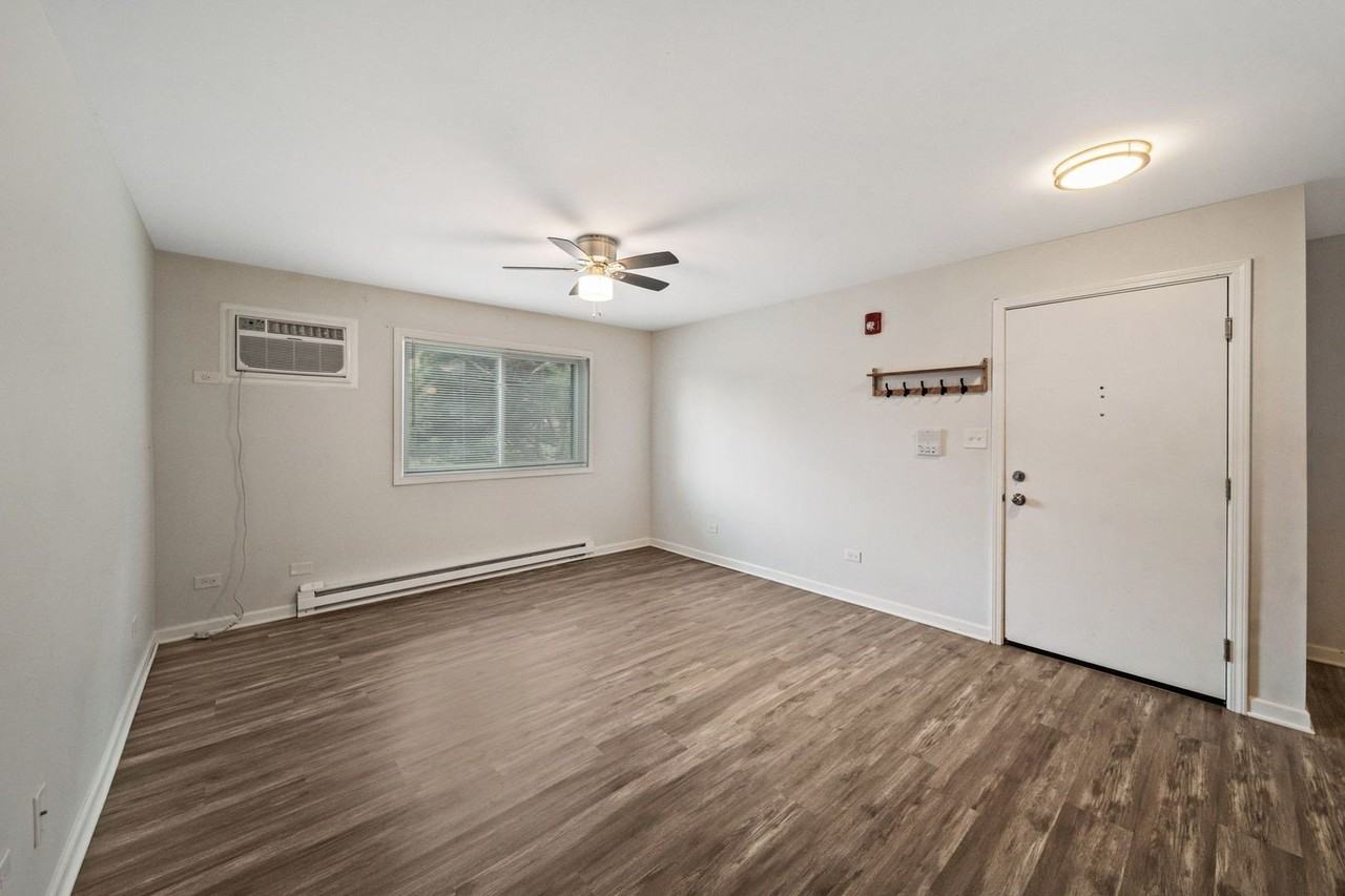 170 S Waters Edge Dr #102 - Photo 2 of 21