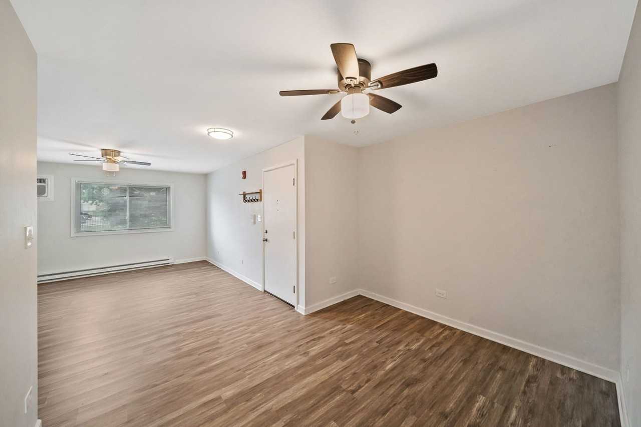 170 S Waters Edge Dr #102 - Photo 5 of 21