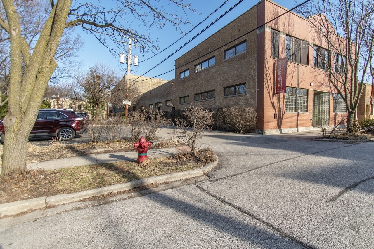 537 Custer Ave #1