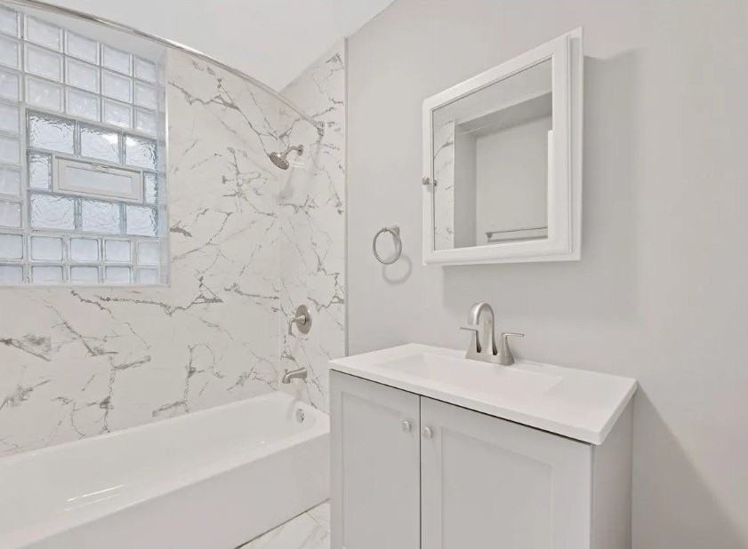 5144 S Hermitage Ave #1 - Photo 3 of 6