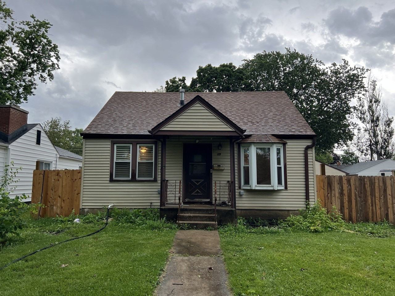 17 N Iowa Ave - Photo 3 of 40