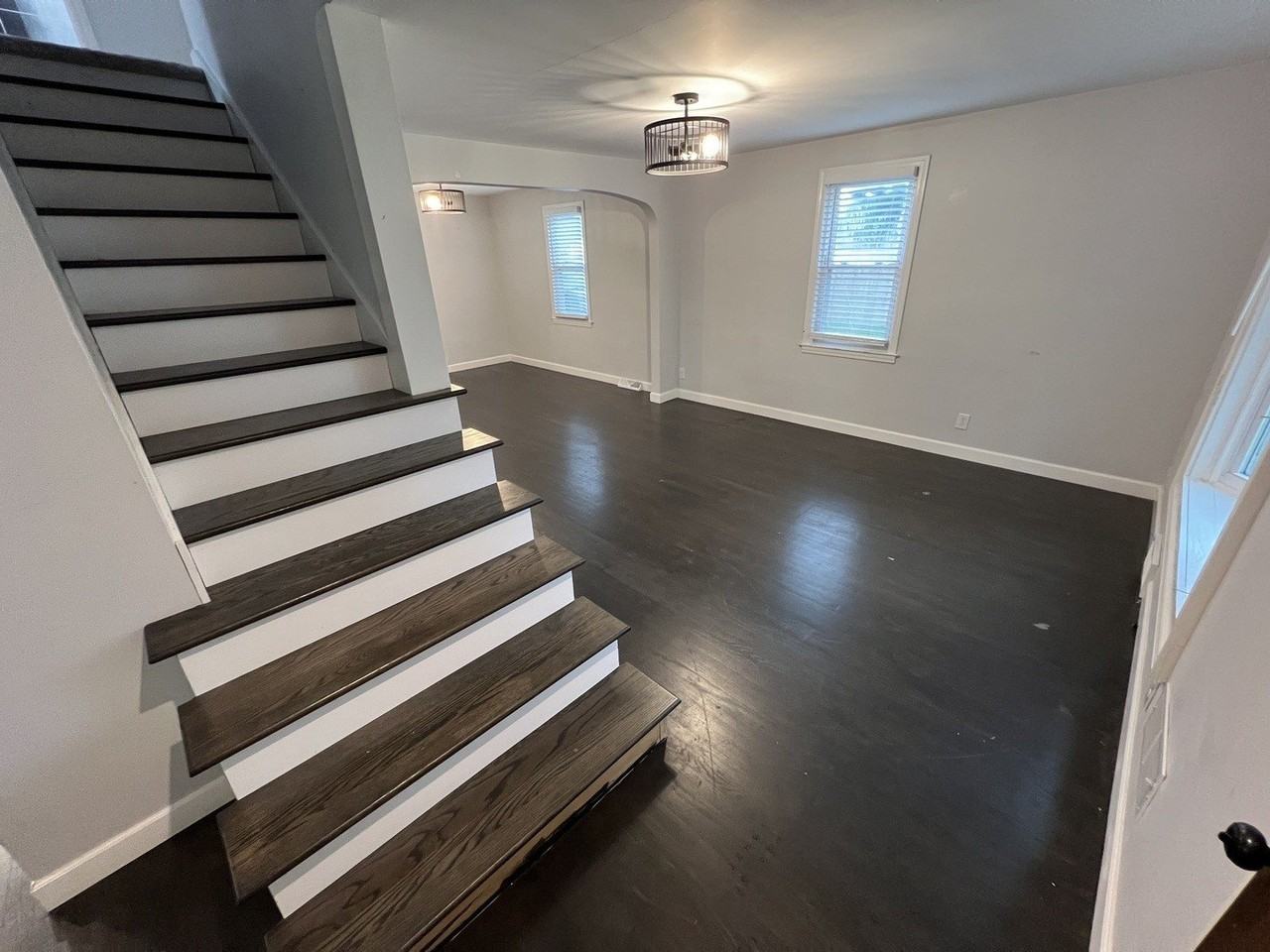 17 N Iowa Ave - Photo 4 of 40