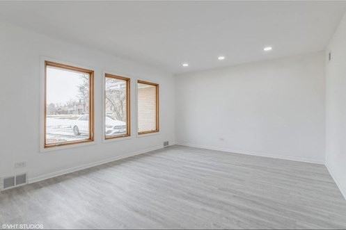 30 Birchwood Rd - Photo 3 of 12