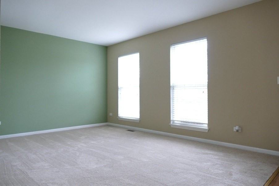 2832 Skylane Dr - Photo 2 of 19