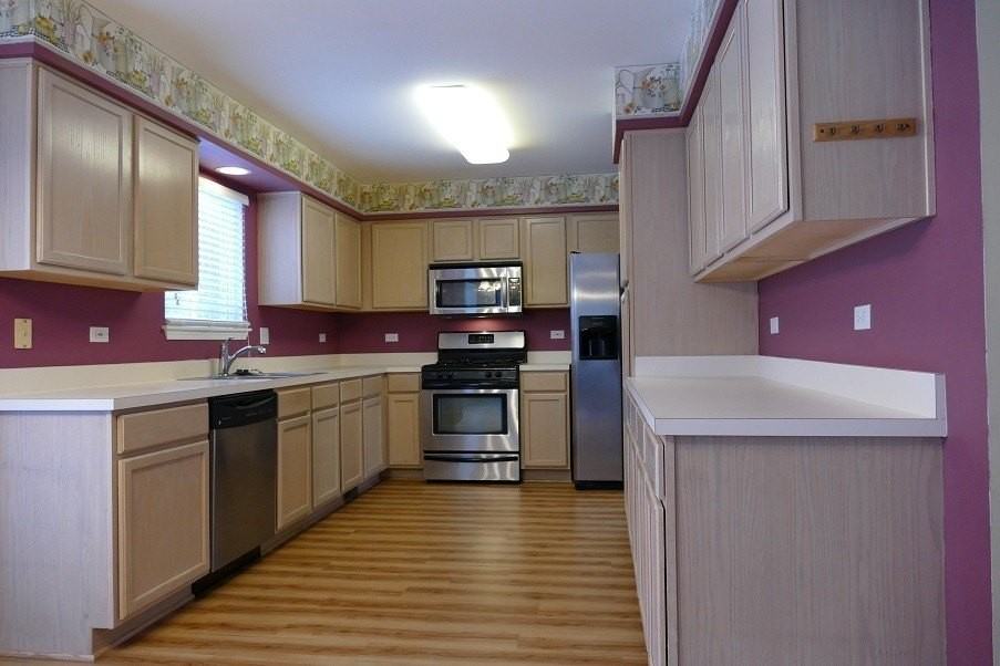2832 Skylane Dr - Photo 4 of 19