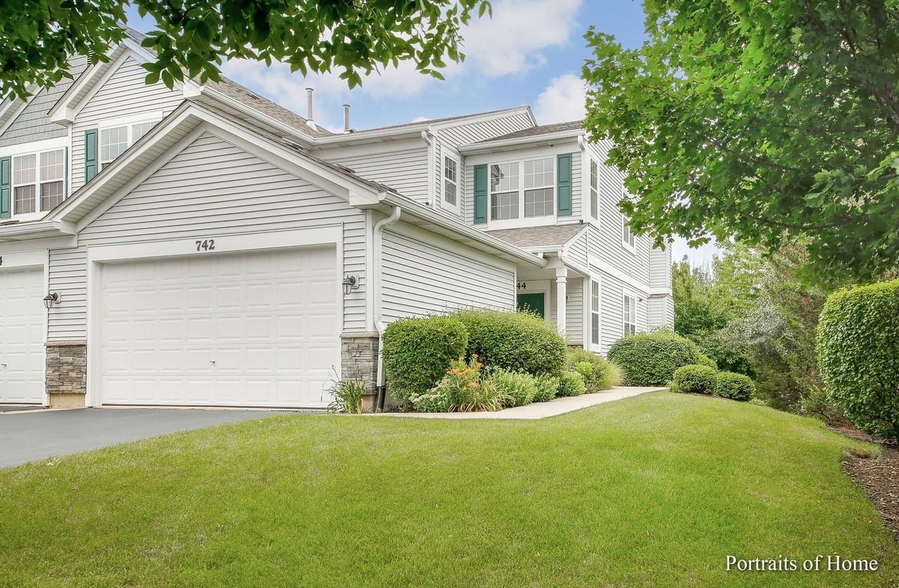 742 Genesee Dr