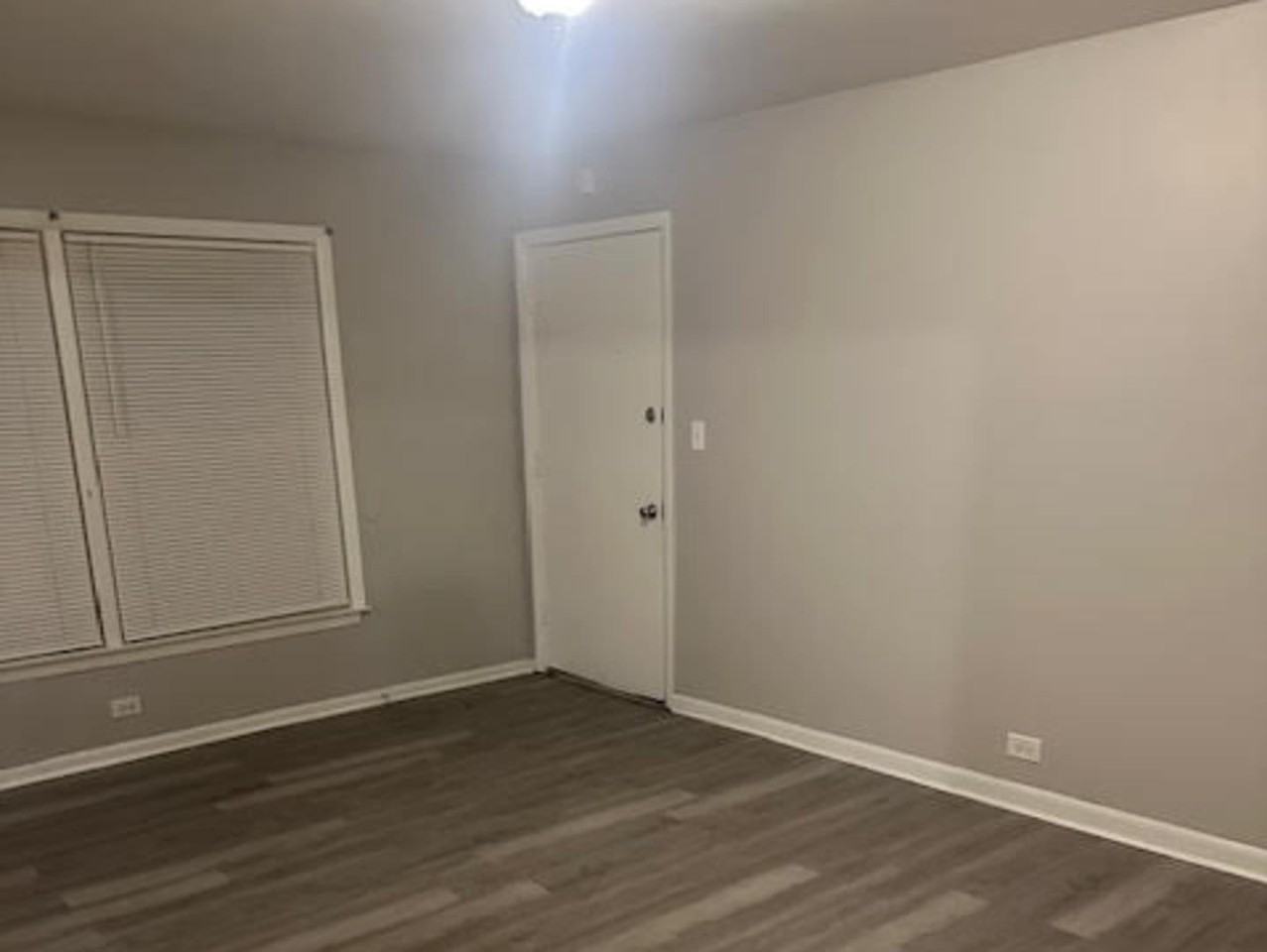 14502 Cottage Grove Ave #1S - Photo 2 of 5