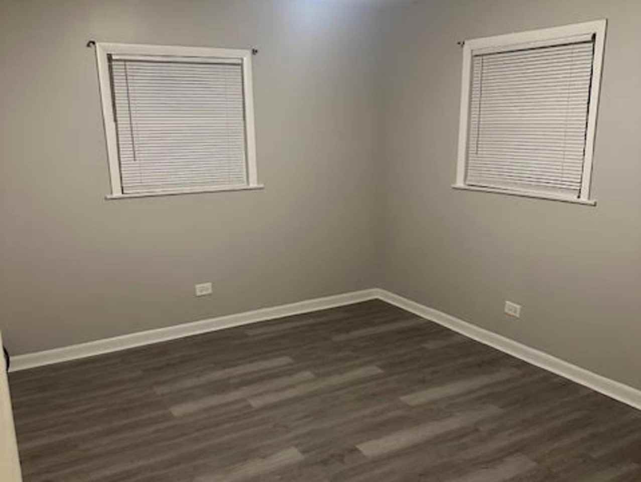 14502 Cottage Grove Ave #1S - Photo 3 of 5