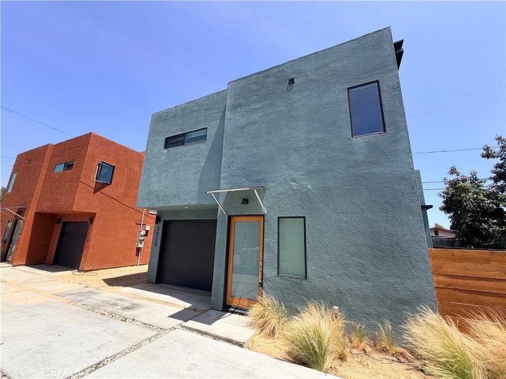 2320 Fernleaf St - Photo 3 of 22