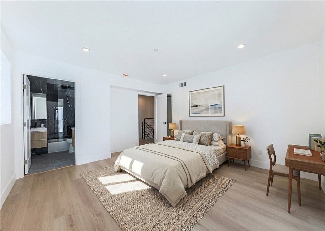 1237 N Orange Dr #B - Photo 3 of 32