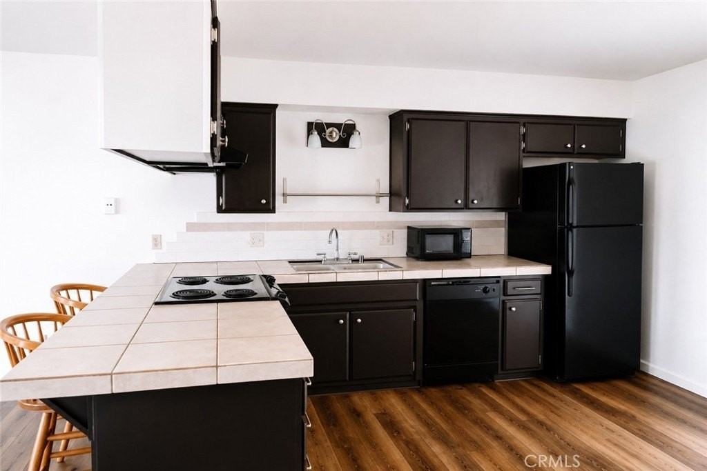 217 E I St - Photo 6 of 20