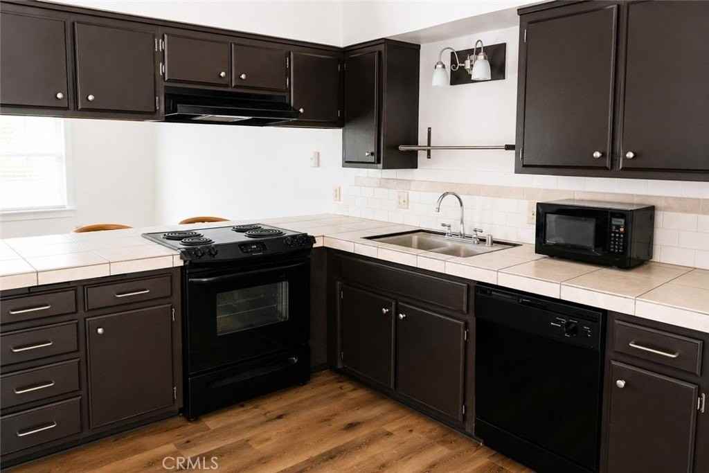 217 E I St - Photo 7 of 20