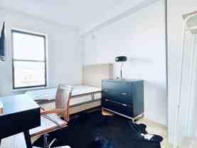Private Bedroom in 4 Bedroom/1 Bathroom Home - Photo 1 of 1