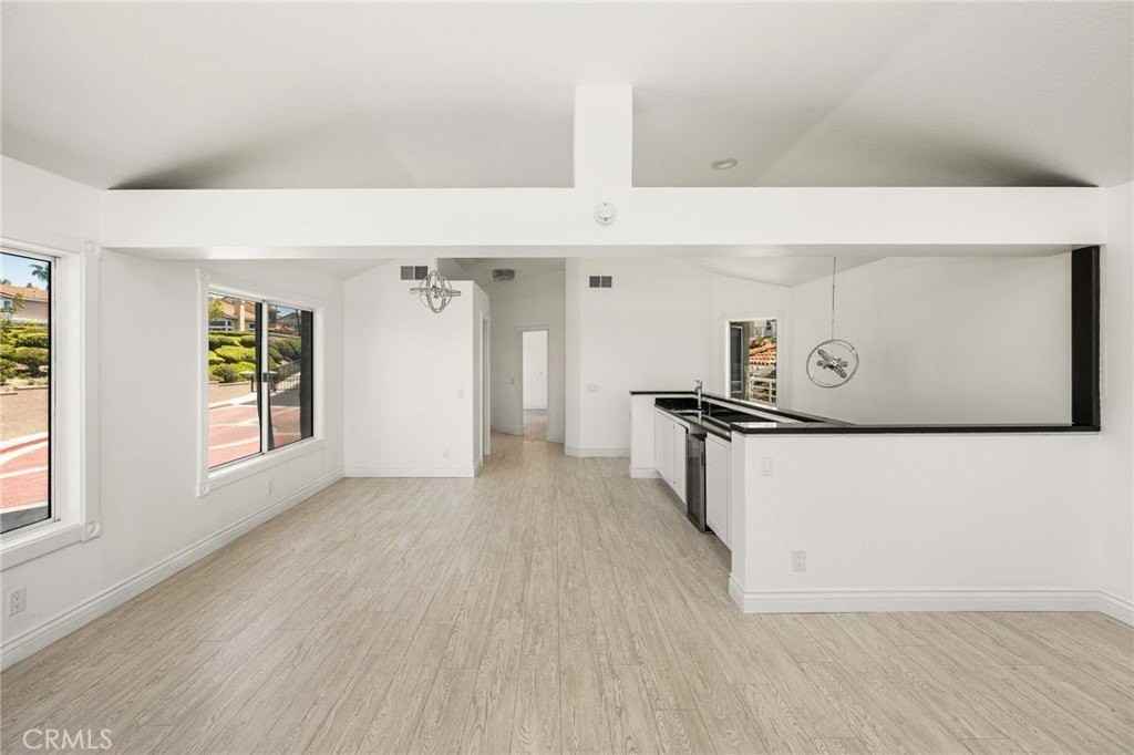 24802 Sea Crest Dr - Photo 7 of 22