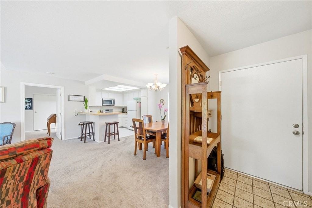 1286 Antigua Cir - Photo 3 of 21