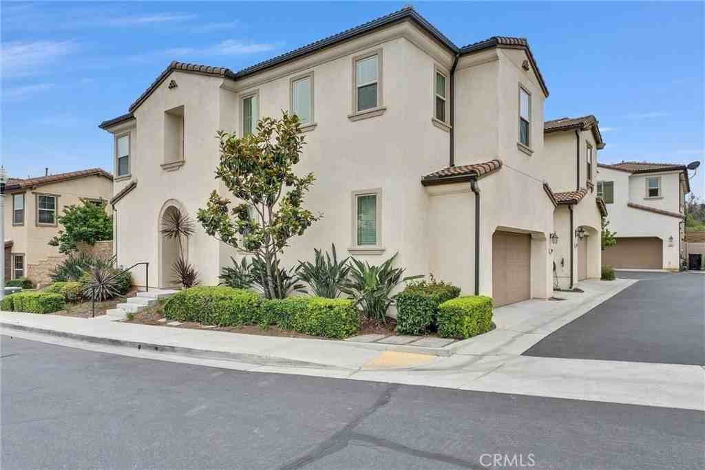 2969 Villa Catalonia Cir - Photo 2 of 25