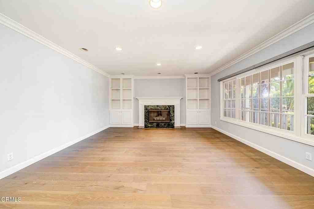4330 Bel Aire Dr - Photo 4 of 50