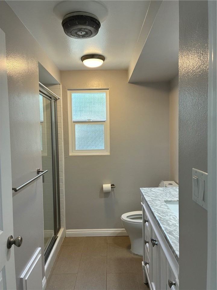 22705 Nadine Cir #A - Photo 5 of 6