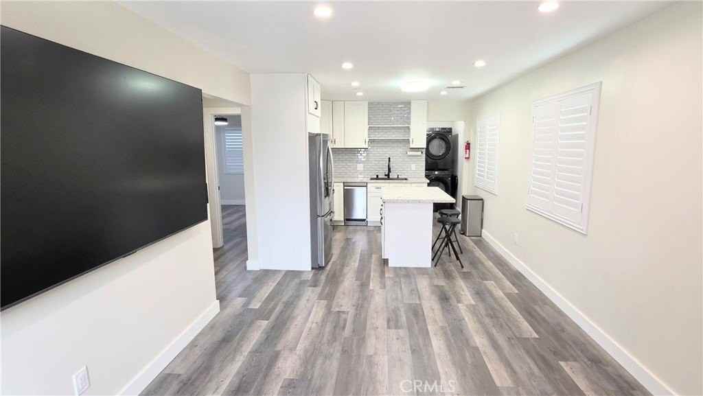 402 Findlay Ave - Photo 2 of 33