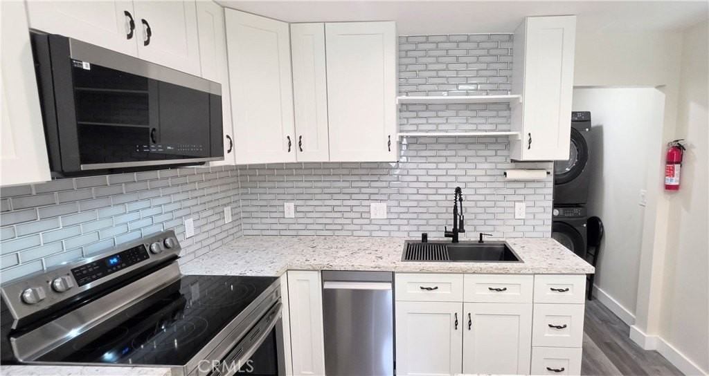 402 Findlay Ave - Photo 6 of 33