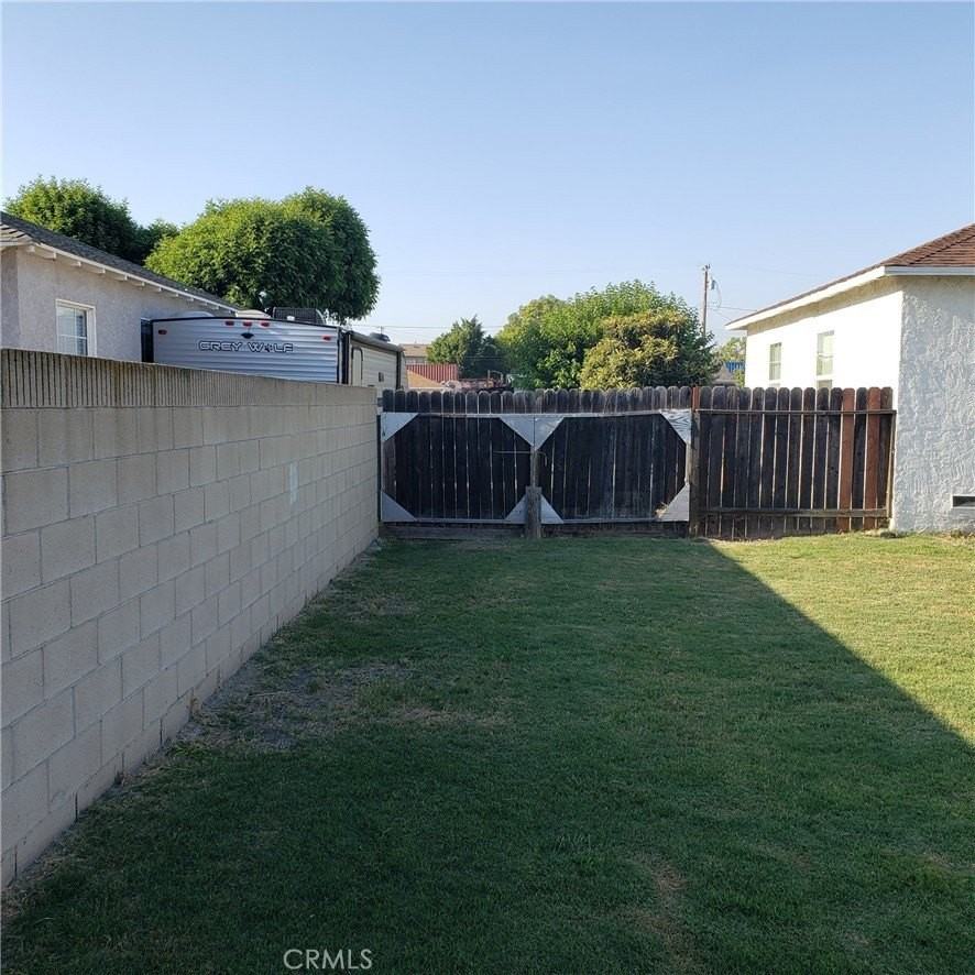 8192 Franklin St - Photo 5 of 25