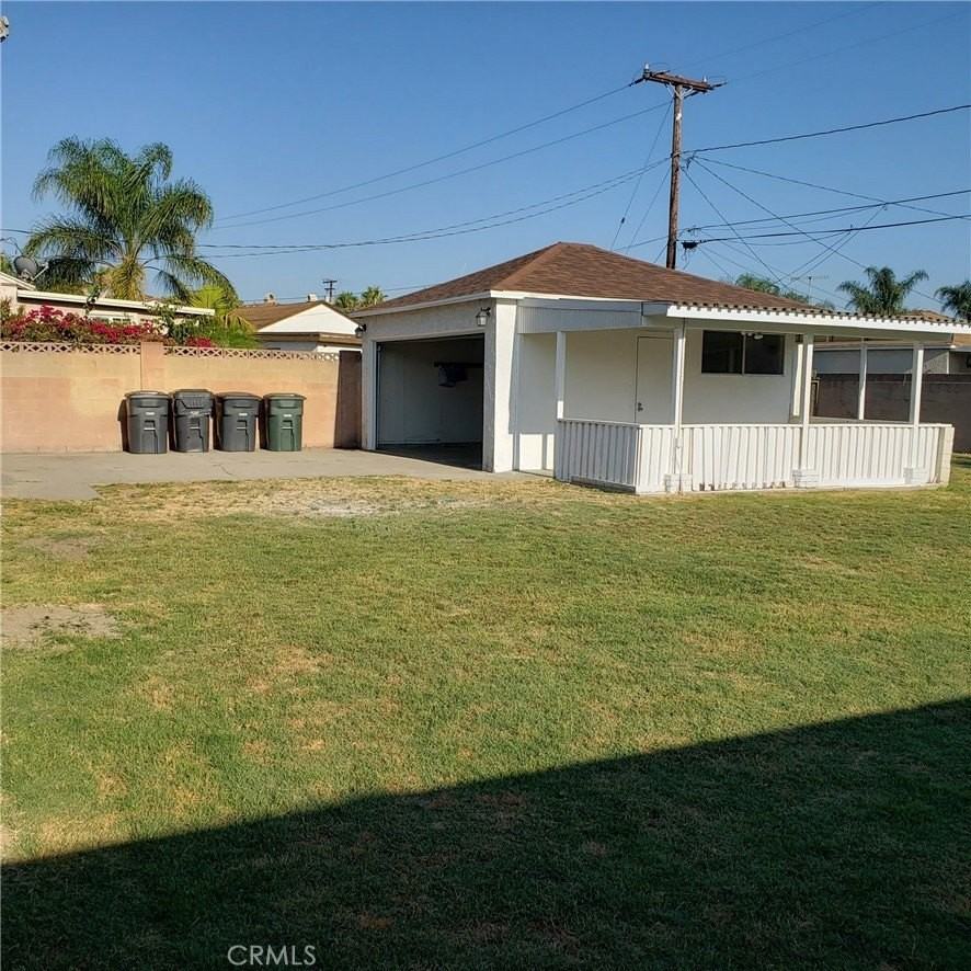 8192 Franklin St - Photo 7 of 25