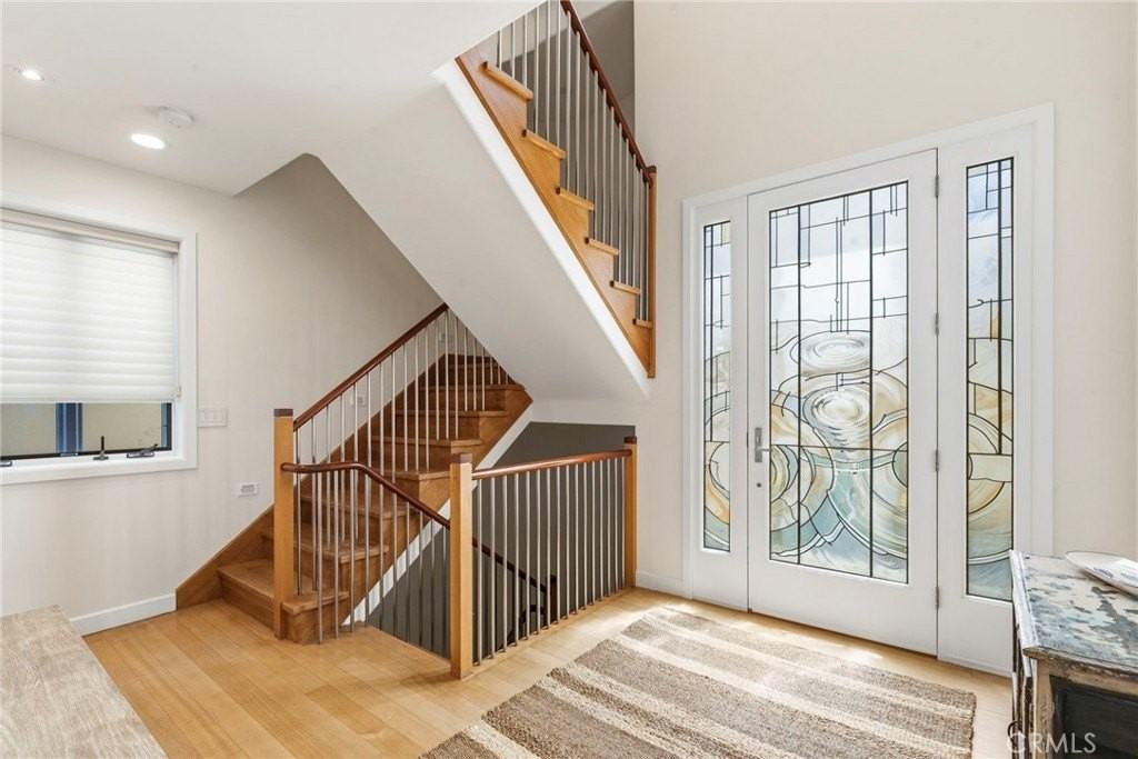 2242 Circle Dr - Photo 2 of 23