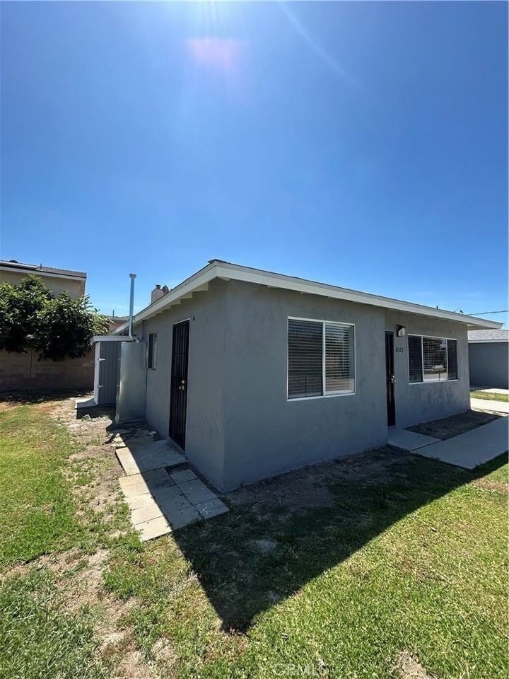 8523 Cedar St - Photo 2 of 35