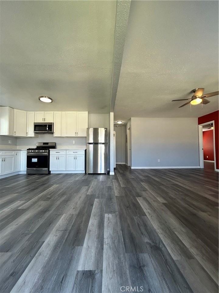 8523 Cedar St - Photo 4 of 35