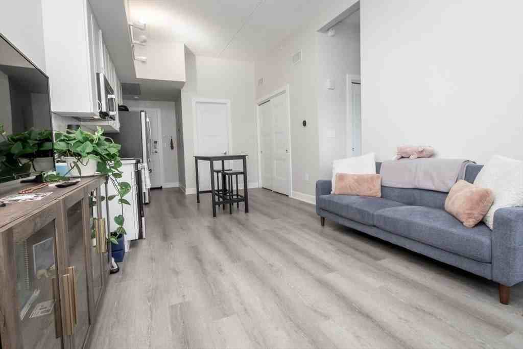 133 Salem St - Photo 6 of 30