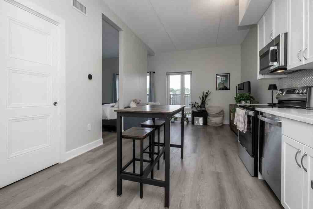 133 Salem St - Photo 7 of 30