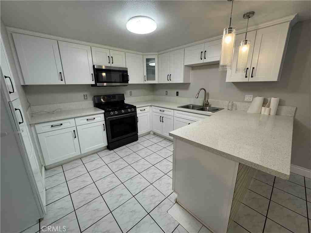 10187 Indian Summer Dr #A - Photo 3 of 14
